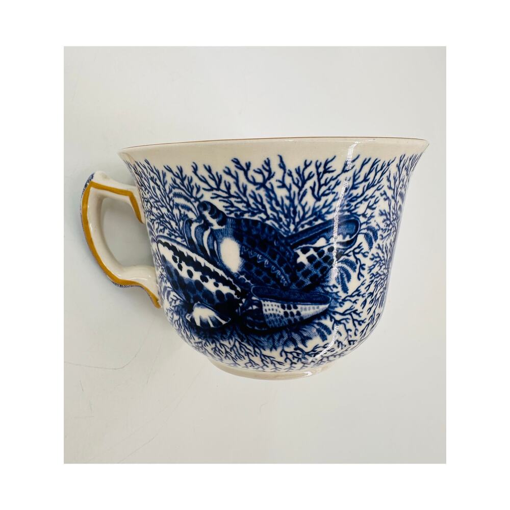 2 Mottahedeh Torquay Blue & White Seashell Teacups England Gold Trim Winterthur - Picture 5 of 9